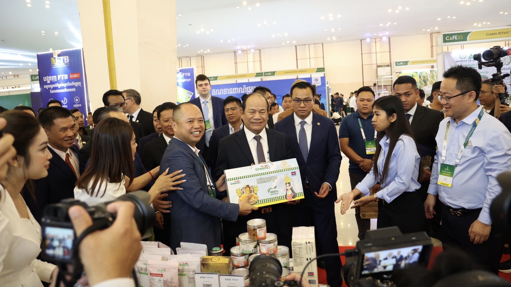 柬埔寨农业展览会今日正式启幕，400余展位呈现高棉多元农产品