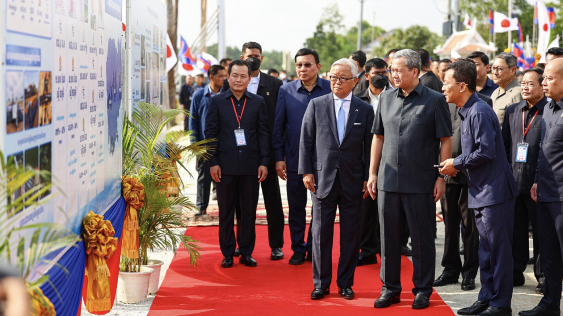 日本援助柬埔寨3060万美元净水厂落地，洪玛奈主持投用仪式