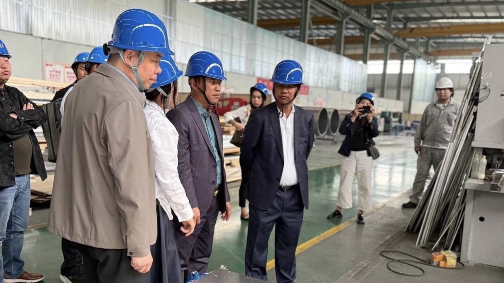 中国河南新瑞源智能电气有限公司有意在柬埔寨茶胶省设厂