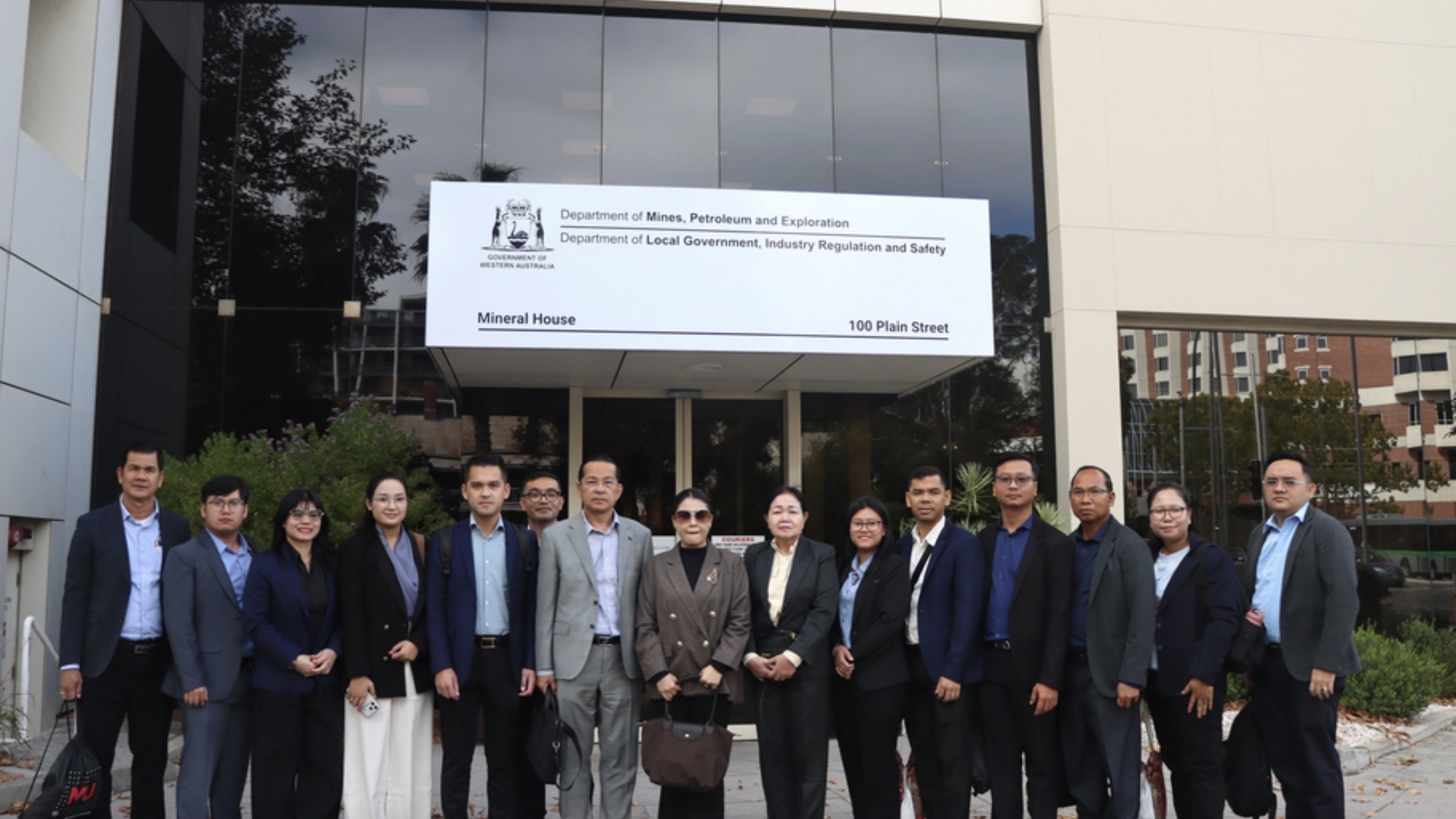 柬埔寨矿产与能源部代表团赴澳大利亚考察，旨在引入现代采矿技术