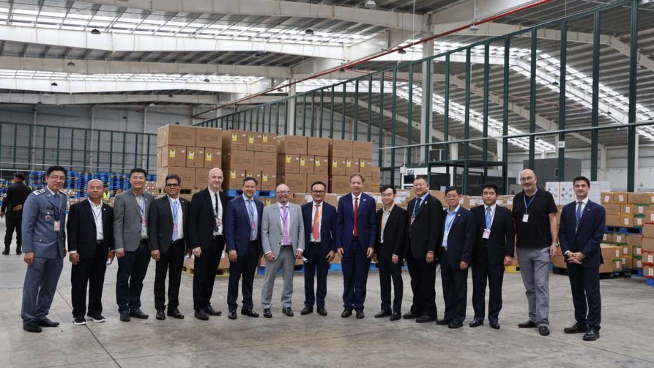 欧盟代表团考察德崇国际机场，助力柬埔寨推进贸易物流改革